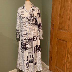 BLACK & WHITE BUTTON DOWN DRESS 100% POLYESTER SIZE MEDIUM  #199